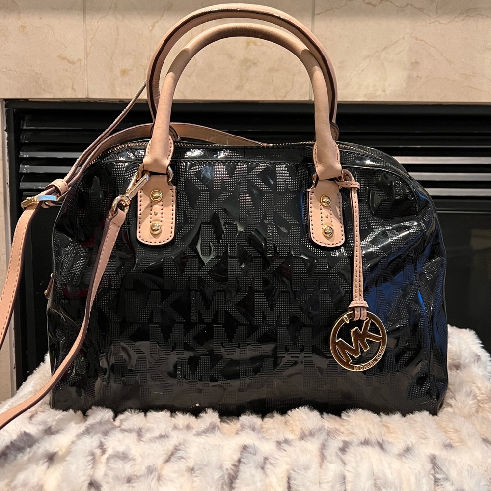 MICHAEL KORS black patent shiny monogram bag